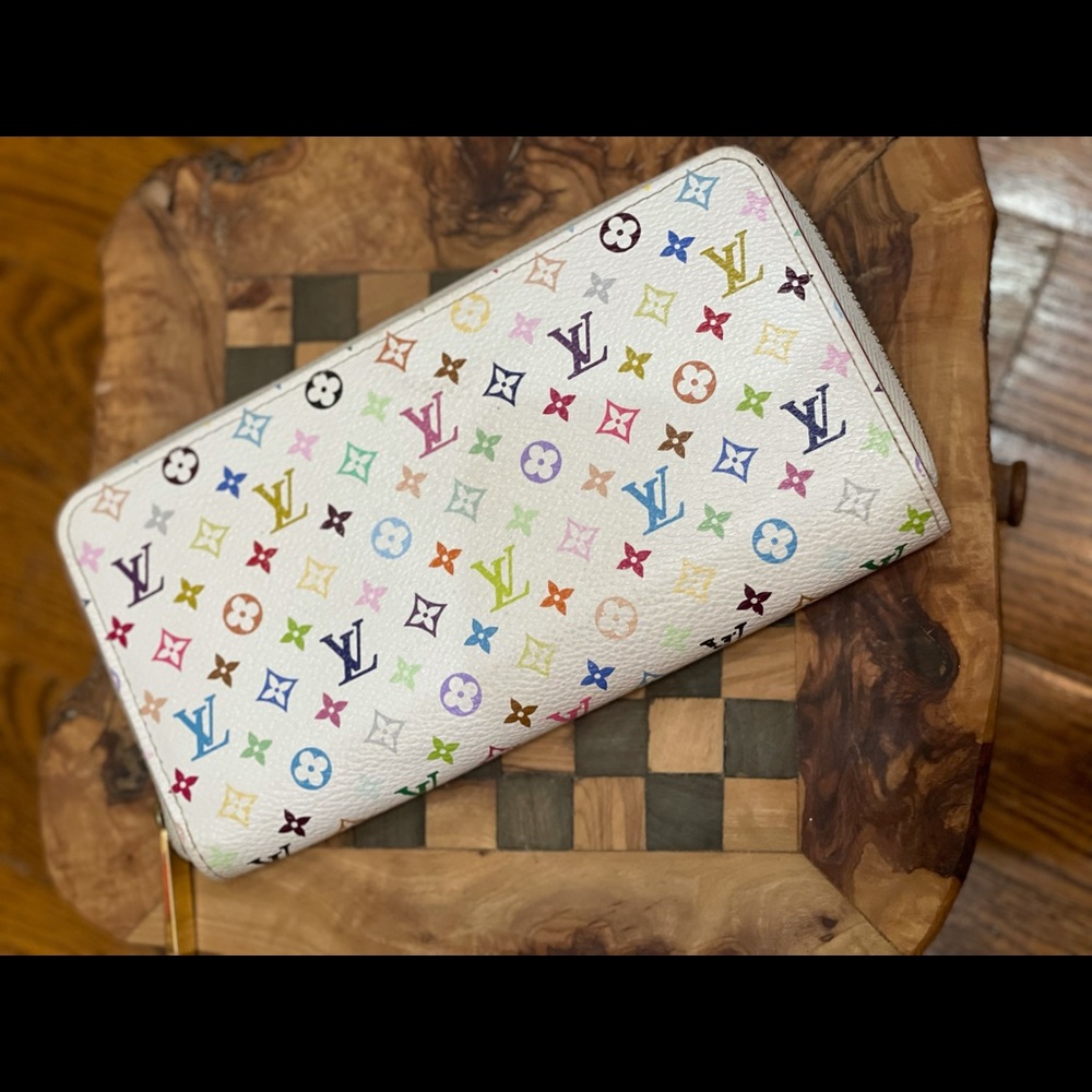 💗LV Multicolor Large Zippy Wallet